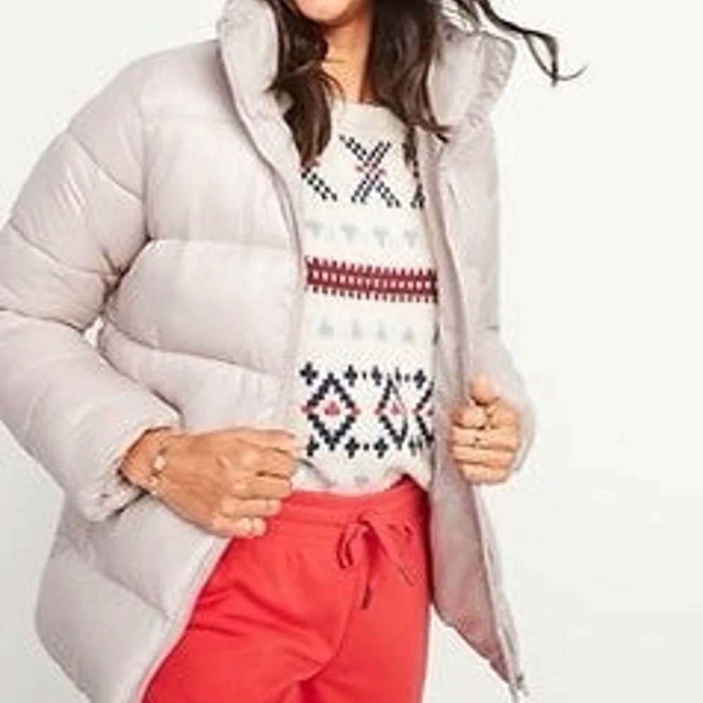 Creme high quality Puffer Coat w/detachable hood💕